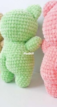 Peach Penguin Crochet - Noelle P Rigtrup - Booty Bear