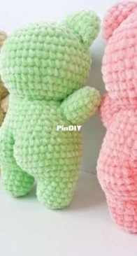 Peach Penguin Crochet - Noelle P Rigtrup - Booty Bear