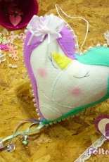 Feltro Fácil - Coração Unicórnio / Unicorn Heart Felt Pattern - Portuguese - Free