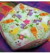 Creative Poppy - Barbara Ana Designs BAN023 Spring Biscornu PCS