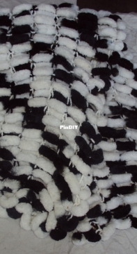 Black & white scarf