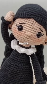 Philomena Amigurumis - Maria Fernanda López - Wednesday - Merlina - Spanish