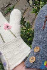 Waulking Song Mittens by Johanna Marshall  FREE