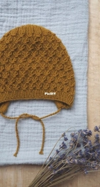 Karens Bonnet by Mette-Wendelboe Okkels - PetiteKnit