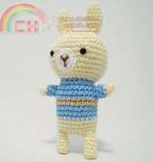 i crochet things- Sweater Bunny