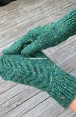 Cruiser Mittens by Cailyn Meyer-Free