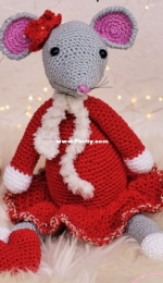 Yarnhild - Ragnhild Hynne Uebler - Christmas Mouse Lily - Free