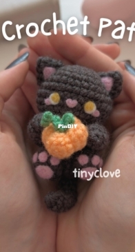 Tiny Clove - Bee Gardiner / Chloe Gardiner - Pumpkin Kitty