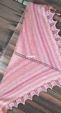 Pinky shawl