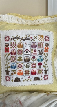 Jardin Prive Patchwork Aux Chouettes on cushion cover