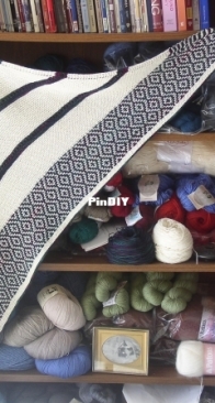Patiki Shawl by Francoise Danoy