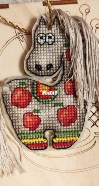 Horse in apples by Art Stitch