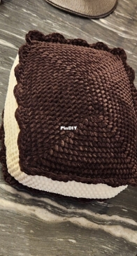 Winnie loves yarn _ giant ice cream sandwich pillow crochet pattern _ English