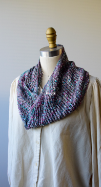 Twisted Mesh Cowl by Skacel Knitting-Free