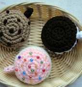 Cookie Tape Measure Cover by Jocelyn Sass