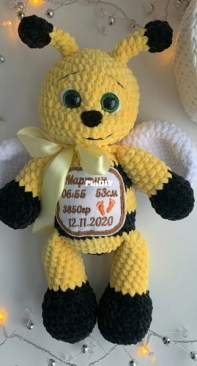 Dan Art Estonia - Olga Piliponis - The Bee Toy