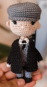 Pepibu  - Claudia Gonzalez - Mini Thomas Shelby - Spanish  - Free