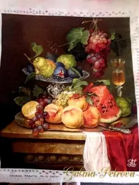 7 elephants. Still life with figs and peaches