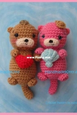 Handmade Kitty - Jenny Lloyd - Otter Couple Floating in Love
