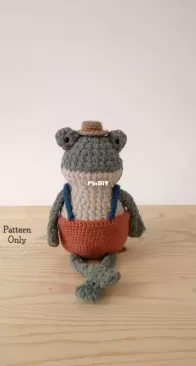 Crochet By Kelsie G - Frog - English