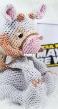 Sweet Oddity Art - Carolyne Brodie - Tauntaun