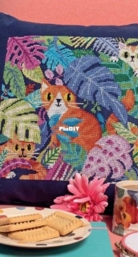 Purrfect Pussycats by Emma Congdon from Cross Stitcher 425 PCS + XSD