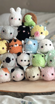 Haru Crochets - Paula - No Sew  Floofballs
