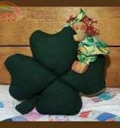 Raggedy Pants-N°118-Looking Over A Clover