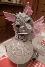 Carola Kulla - Dragon Xemerius with led ball