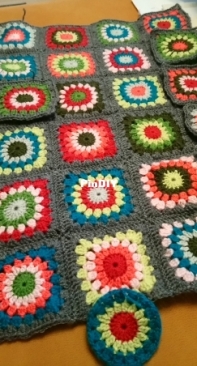 Making grannies for an autum coat