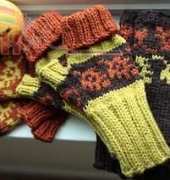 Fall Color Fingerless Mitts by Janelle Serio