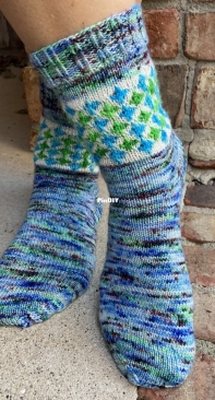 Shiny Bright Socks by Chit Chat Knits-Free