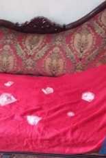 Red cashmere scarf with Rico roses