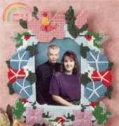 Plastic Canvas-Hummingbird Frame