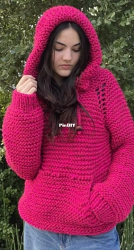Elf Sweater Adult /Sweater Duende Adulto by Jandi Gardiazabal - Spanish