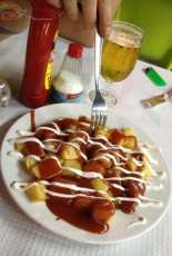 Fried Potatoes with Chilli Sauce and garlic Mayonnaise