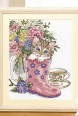 Hide and Seek - Cute Kitten by Hazel Lincoln from The World of Cross Stitching TWOCS 270 XSD