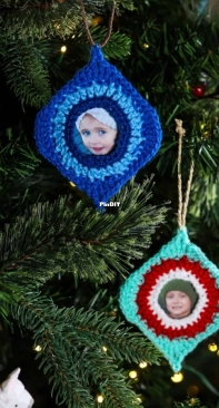 Winding Road Crochet - Lindsey Dale - Crochet Photo Ornament - Free