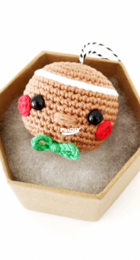 Stitch by Fay - Fay Lyth - Gingerbread Ornament - Free