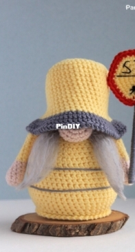 Pam Pino Design - Nazeli Mkrtchyan-Tadevosyan - Lollipop Gnome