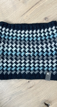 Houndstooth Cowl by Raging Wool - Free