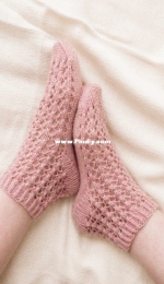 Cosy Lace Socks - the knitsavvy - Iza Grzybek - English Polish - Free