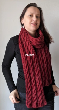 My First Twist Scarf by Simona Varga-Free