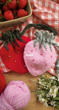 Strawberry Pouch Bag Charm - Aleksandra Sołowianiuk - English