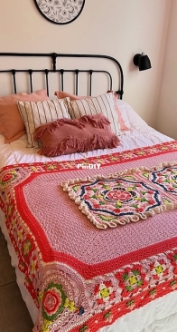 New Mommy Handmade DIY - Su Su Jie Jia - Susans Family - Tudor Rose Blanket - Free
