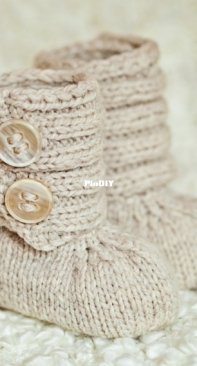 Mon petit Violon - Vita Apala -  Knitted Baby Booty Boots-