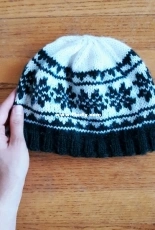 GGN Gauge Hat by Apropos of Knitting-Free