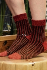 Biscotte Yarns-Longueuil by Andrea Yetman-Free