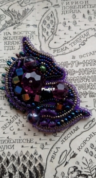 Dragon brooch by Crystal Art
