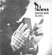 Patons 204. Vintage Adult Gloves